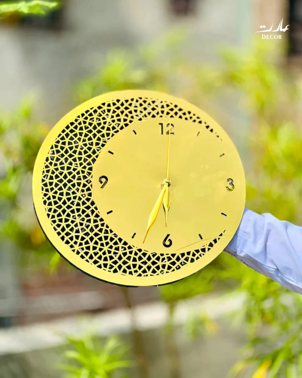 Luxury Golden Acrylic Wall Clock – Modern Decorative Design